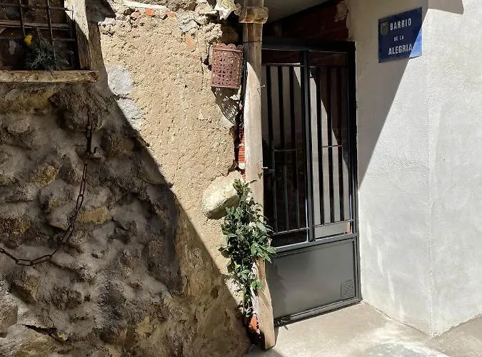 Neveritas Hétvégi ház *